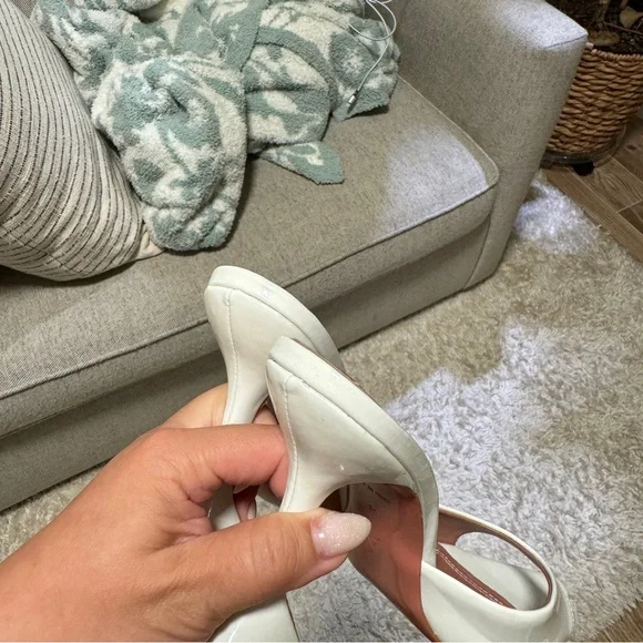 Amina Muaddi White Pointed Heel Patent Leather Mules Sandal Block Heels Wedding - Picture 12 of 12